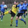 Der Sv Obergiesbach (gelbe Trikots) verpasste den Aufstieg in die Kreisklasse und geht künftig in der A-Klasse Aichach an den Start. Die Sportfreunde Friedberg spielen in der Kreisklasse Augsburg Mitte. Foto: Reinhold Rummel