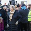 Phasenweise haben nach Schätzungen der Polizei am Samstagnachmittag bis zu 2200 Menschen auf dem Aichacher Stadtplatz für Demokratie und Freiheit demonstriert.