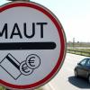 Der Streit um eine Pkw-Maut in Deutschland geht weiter.
