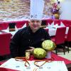 Chef Giuseppe Passarelli hat bei der Culinary Olympics in der Kategorie „„Live Carving Fruits and Vegetables“ zwei Silbermedaillen gewonnen. 