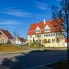 Der Gemeinderat Laugna hat den Weg für 17 neue Bauplätze im Ortsteil Osterbuch freigemacht. 