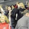 Der Rest war Begeisterung: Die Handball-Fans in der Rebayhalle honorierten die Spitzenleistung der Weinroten mit lang anhaltendem Applaus. 