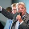 Bundespräsident Joachim Gauck durfte mit Blick auf die NPD von "Spinnern" sprechen. Das hat nun das Bundesverfassungsgericht geurteilt.