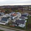 Im Baugebiet "Südlich der Gebenhofener Straße" in Affing müssen die Straßen noch ganz fertig gemacht werden. Es fehlt außerdem noch die Begrünung und ein Spielplatz, der im hinteren Bereich entstehen soll.