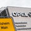 Auch bei Opel sollen Abgaswerte manipuliert worden sein. Zwei Wochen habe der Konzern nun Zeit, sich zu äußern, so ein Bericht.