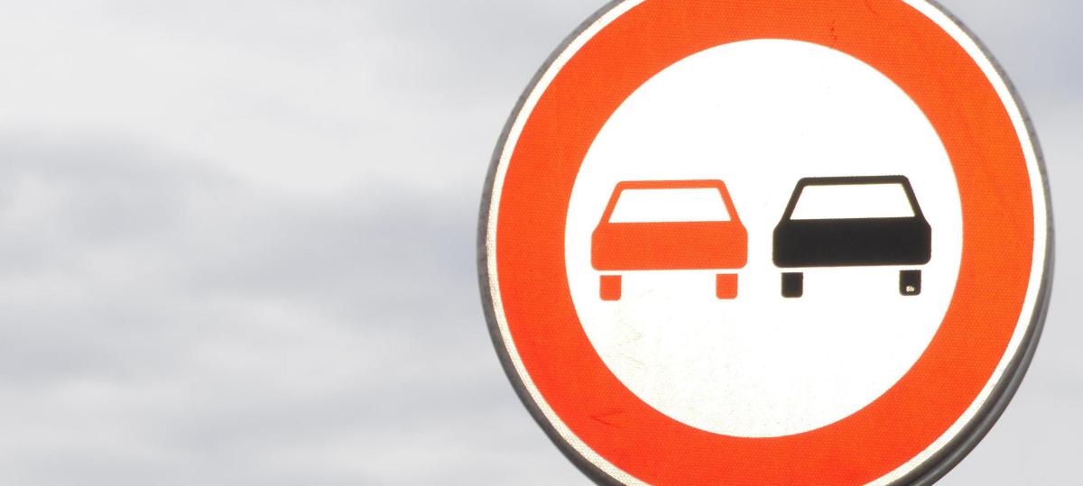 „Wichtiger Termin“: 87-Jähriger macht sich nach gefährlichem Überholmanöver aus dem Staub