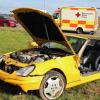 Ein 22 Jahre alter Autofahrer ist bei einem Unfall in Tiefenbach schwer verletzt worden.