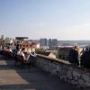 Platz in der Sonne: Die Aussicht über Belgrad von der Parkanlage Kalemegdan genießen auch viele junge Bewohner der Stadt. 