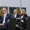 Bei der Pressekonferenz der Agentur für Arbeit wagten sich Anette Göllner (HWK), Richard Paul (Arbeit), Armin Hirschbeck (Berufsberatung), Josefine Steiger (IHK) und Gerstlauer-Personaler Erwin Haider in Achterbahn-Sitze.  	