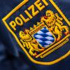 Wie die Polizei berichtet, wurde bei Billenhausen ein Ortsschild entwendet. 