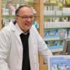 Dr. Franz Willer von der Paracelsus-Apotheke in Schwabmünchen hat wie viele seiner Kollegen auch damit zu kämpfen, dass viele Medikamente nicht lieferbar sind.  	