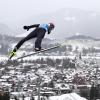 Markus Eisenbichler aus Deutschland springt im Probedurchgang bei der Vierschanzentournee im bayerischen Oberstdorf.