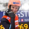 Karl Geiger ist wieder in der Spur und macht sich mit einem starken Resultat beim Weltcup in Titisee-Neustadt selbst Mut. 