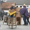 Eine riesengroße Gaudi war das Schubkarrenrennen in Thierhaupten auch heuer wieder. Dabei mussten die Narren und Närrinnen am  Samstag Geschicklichkeit beweisen.