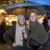 Corinna (links) und Kristina möchten sich vom Landsberger Christkindlmarkt inspirieren lassen.
