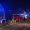 Der Brand einer Kartonagenfabrik rief am Montagabend Feuerwehr und Technisches Hilfswerk auf den Plan.