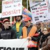 Rund 1600 Osram-Mitarbeiter aus Augsburg, Schwabmünchen und anderen Werken gingen gestern für den Erhalt von Arbeitsplätzen auf die Straße. 