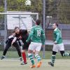 Beim Stadtderby zwischen Türkspor Landsberg (Schwarz) und dem TSV LandsbergII fiel nur ein einziges Tor, das dem TSV den Sieg bescherte. Auf anderen Plätzen allerdings hatten die Torhüter ganz harte Zeiten. 	