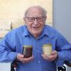 Die Imkerei, sein Honig und der Stand auf dem Ulmer Wochenmarkt, das war sein Leben. Heute feiert Karl Ley seinen 90. Geburtstag. 	
