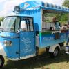 Auch dieses Dreirad, ein für einen Tutufrutti-Eiswagen umgebautes italienisches Ape, passte zu den vielen originellen Fahrzeugen in Scherneck.