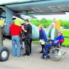 An die 250 Heimkinder, Menschen mit Behinderung und ihre Betreuer haben der Lions-Club Günzburg und Dillingen am Samstag zum Flugfest auf den Fliegerhorst in Leipheim eingeladen. Foto: Bundeswehrsportflieger Leipheim