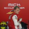 Mick Schumacher steht vor seinem ersten Jahr in der Formel 1. Der Neuling hat ein Cockpit beim Haas-Team gefunden. Dort wird er allerdings nicht um Spitzenplätze kämpfen können, dafür ist das Team zu klein.