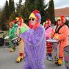 Buntes Treiben herrscht am Faschingssonntag auf Wehringens Straßen.