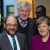 Angela Merkel bleibt, was sie ist: Kanzlerin. Martin Schulz wird voraussichlich Außen-, Horst Seehofer Innenminister.