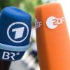 ARD und ZDF haben 27.000 feste Mitarbeiter.