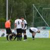 Zuletzt suchten die Spieler des TSV Dinkelscherben nach Glasscherben auf dem Platz. Beim TSV Haunstetten wollen sie Punkte finden. Foto: Oliver Reiser