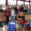 Rund 150 Pakete verteilt das Weihnachtskomitee Günzburg auch in diesem Jahr wieder an Bedürftige. Mit angepackt haben heuer Schülerinnen und Schüler sowie Lehrkräfte der Dominikus-Zimmermann-Realschule. 	