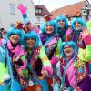 Mehrere Tausend Besucherinnen und Besucher säumten die Straßen, um mit dem Kötzer Narren Club Fasching zu feiern.