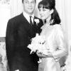 Sie heiratet 1963 den US-Schauspieler Tony Curtis. Kaufmann ist 18 Jahre alt. 1968 lassen sie sich wieder scheiden. Sie bekamen in dieser Zeit zwei Töchter, Alexis und Allegra.