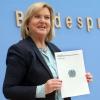 Eva Högl, Wehrbeauftragte des Bundestags, stellt vor der Bundespressekonferrenz ihren ersten Jahresbericht zur Lage der Bundeswehr vor.