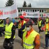 Nahezu die gesamte Belegschaft des Waggonreparaturwerks in Oberhausen ging in den Warnstreik. Ziel sind „angemessene Lohnerhöhungen“.