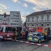 Polizei, Feuerwehr und Rettungsdienst sind wieder auf dem Augsburger Rathausplatz.