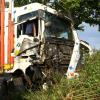 Ein Lastwagenfahrer ist bei einem Unfall am frühen Montagmorgen nahe Kühbach schwerst verletzt worden. 