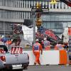 Der Toro-Rosso-Bolide von Carlos Sainz musste nach dem Unfall in Sotschi per Kran von der Strecke gehoben werden.