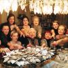 Im Tatort "Wenn Frauen Austern essen" geht es um den Tod einer Autorin bei einem opulenten Essen im Hause der Literaturagentin Ira Kusmansky (Doris Schade). 