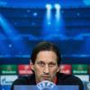 Roger Schmidt trifft mit Bayer Leverkusen heute auf Atleticó Madrid. Bei uns erfahren Sie, wie Sie das Spiel live in TV-Übertragung und Stream sehen können.