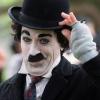 Mehr als 600 Menschen haben sich in der Schweiz als Charlie Chaplin verkleidet.