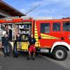 Die Feuerwehren von Jettingen, Scheppach und Burgau löschten einen brennenden Papiercontainer.