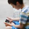 Smartphones gehören zum Alltag. Aber ab wann sollten Kinder ein Handy bekommen?
