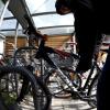 Ein Mann wollte in Bellenberg auf einem gestohlenen Fahrrad vor der Polizei flüchten.