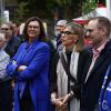 Ilse Aigner (im blauen Kleid, auf dem Neu-Ulmer Stadtfest 2023) kommt am Samstag in die Schranne nach Illertissen.