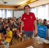 Volles Haus herrschte beim TSV Bobingen, denn dort war am Dienstagabend Fußballprofi Michael Gregoritsch beim FCA-Stammtisch zu Gast.  