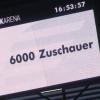 6000 Zuschauer durften gegen Borussia Dortmund in die Augsburger Arena.