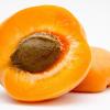 Der Hersteller EgeSun muss den Artikel "MorgenLand Süße Aprikosenkerne, Bio, 250g" wegen erhöhtem Blausäuregehalt zurückrufen. (Symbolbild)