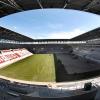 impuls arena (FC Augsburg):Stehplatz Vollzahler 12 EuroStehplatz Dauerkarte 168 EuroSitzplatz Vollzahler ab 22 EuroSitzplatz Dauerkarte ab 319 Euro