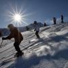 Rückenprotektoren sollen im Wintersport zusätzlich Schutz bieten - doch nicht viele Modelle überzeugen im Test.